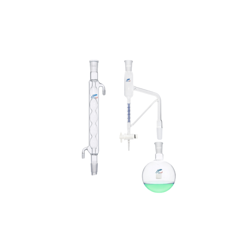 Clevenger-type essential oil distillation apparatus in borosilicate glass with graduated receiver