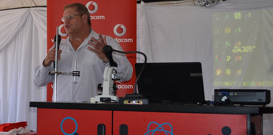VODACOM MOBILE SCIENCE CART PROJECT GOES AHEAD WITH GREAT SUCCESS! - SmartLabs