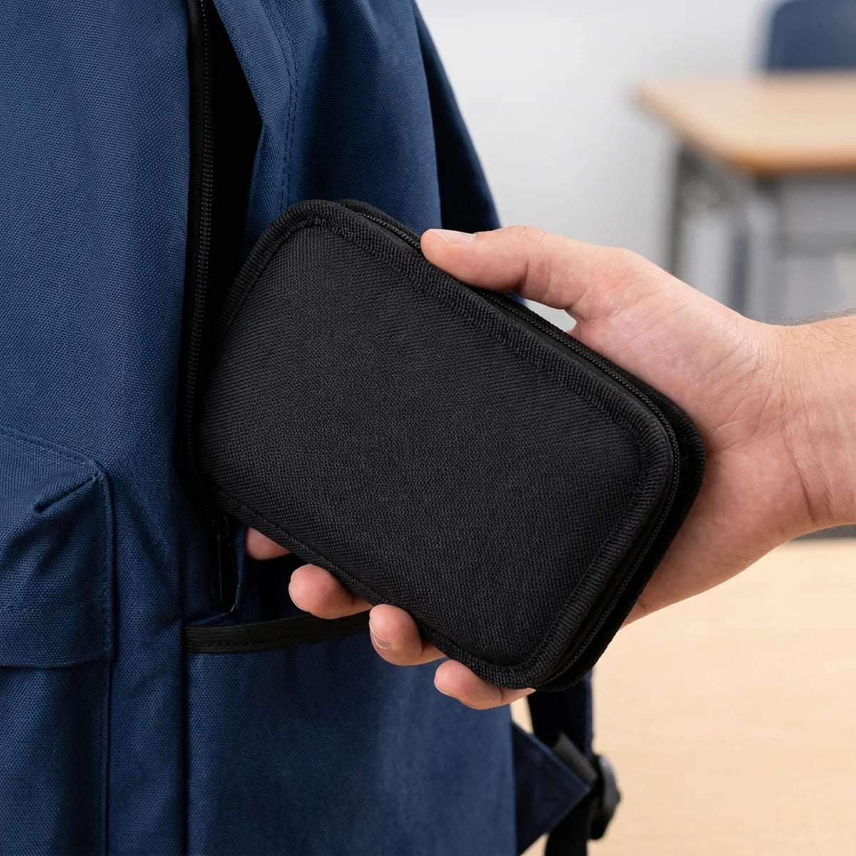 Portable dissecting kit case