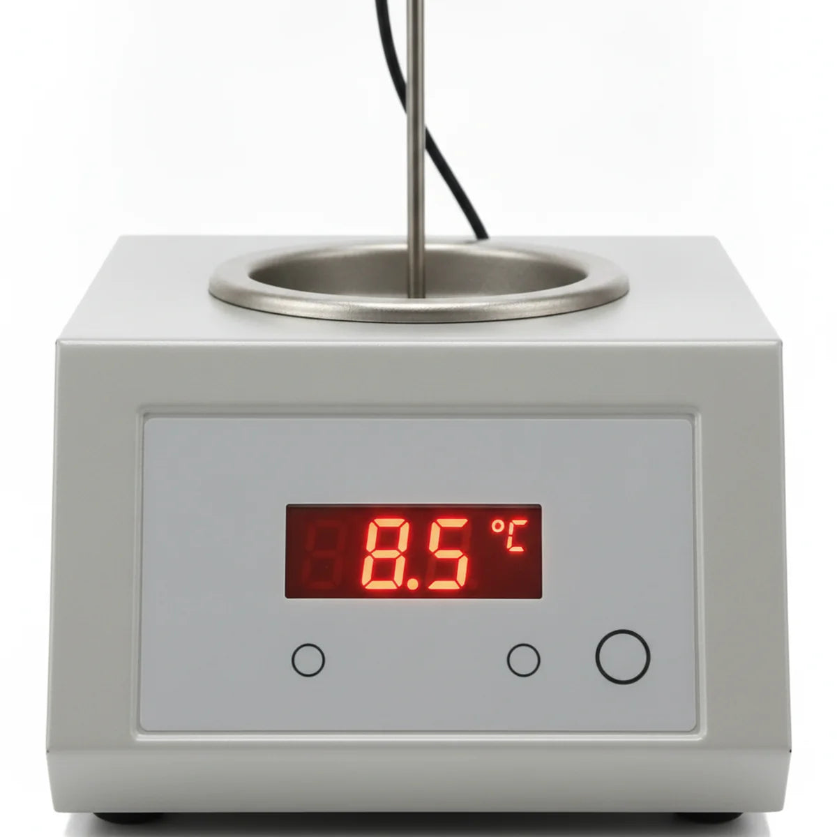 Digital display showing an exact temperature reading from a connected probe